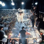 16-Photos-From-Behind-The-Scenes-Of-Famous-Films-3-8×6.jpg