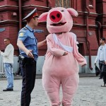 police-and-pig_2494686k-8×6.jpg