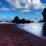 Hidden-treasure-red-sands-of-Kaihalulu-Bay-in-Maui-8×6.jpg